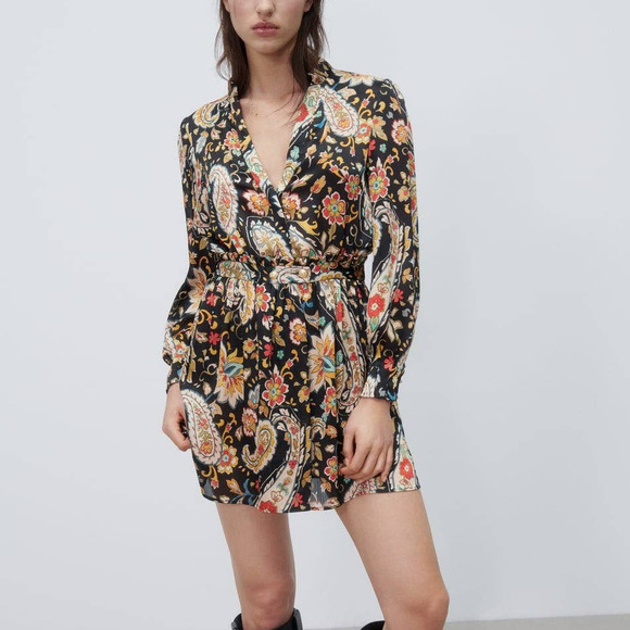 Zara Paisley Floral Printed Short V-neck Dress in Black - Picture 15 of 15